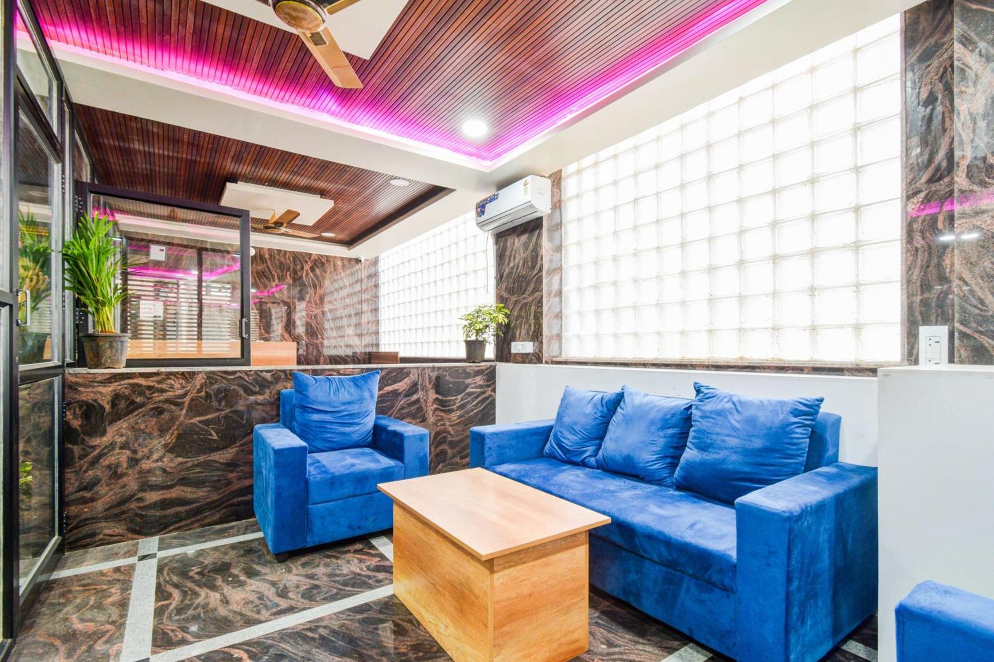 Super Townhouse Kokapet Formerly Aarian Tej Nilayam Gundipet Exterior photo